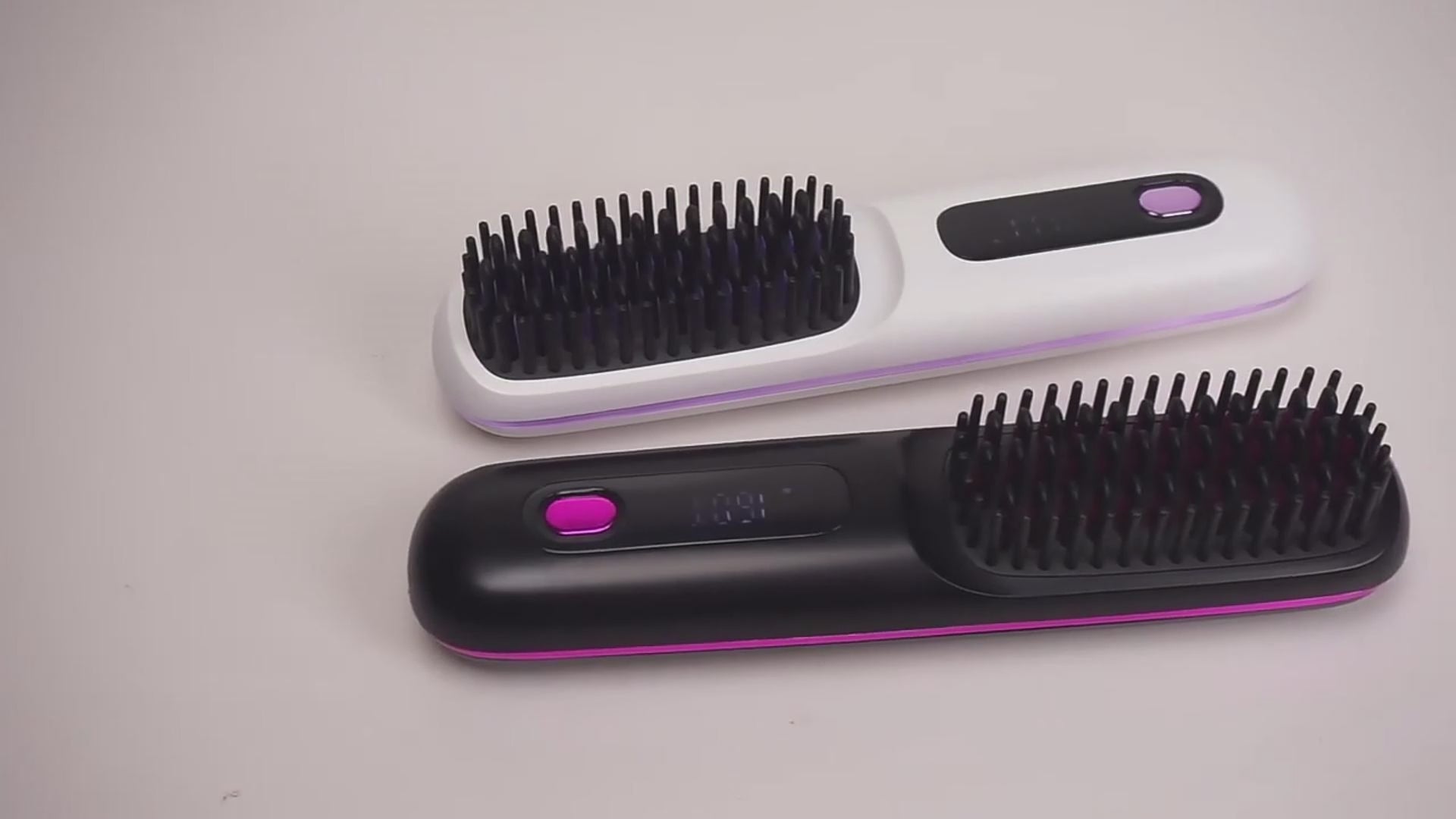 Brosse Lissante Sans Fil 2-en-1 – Lisse & Ondule en Toute Liberté